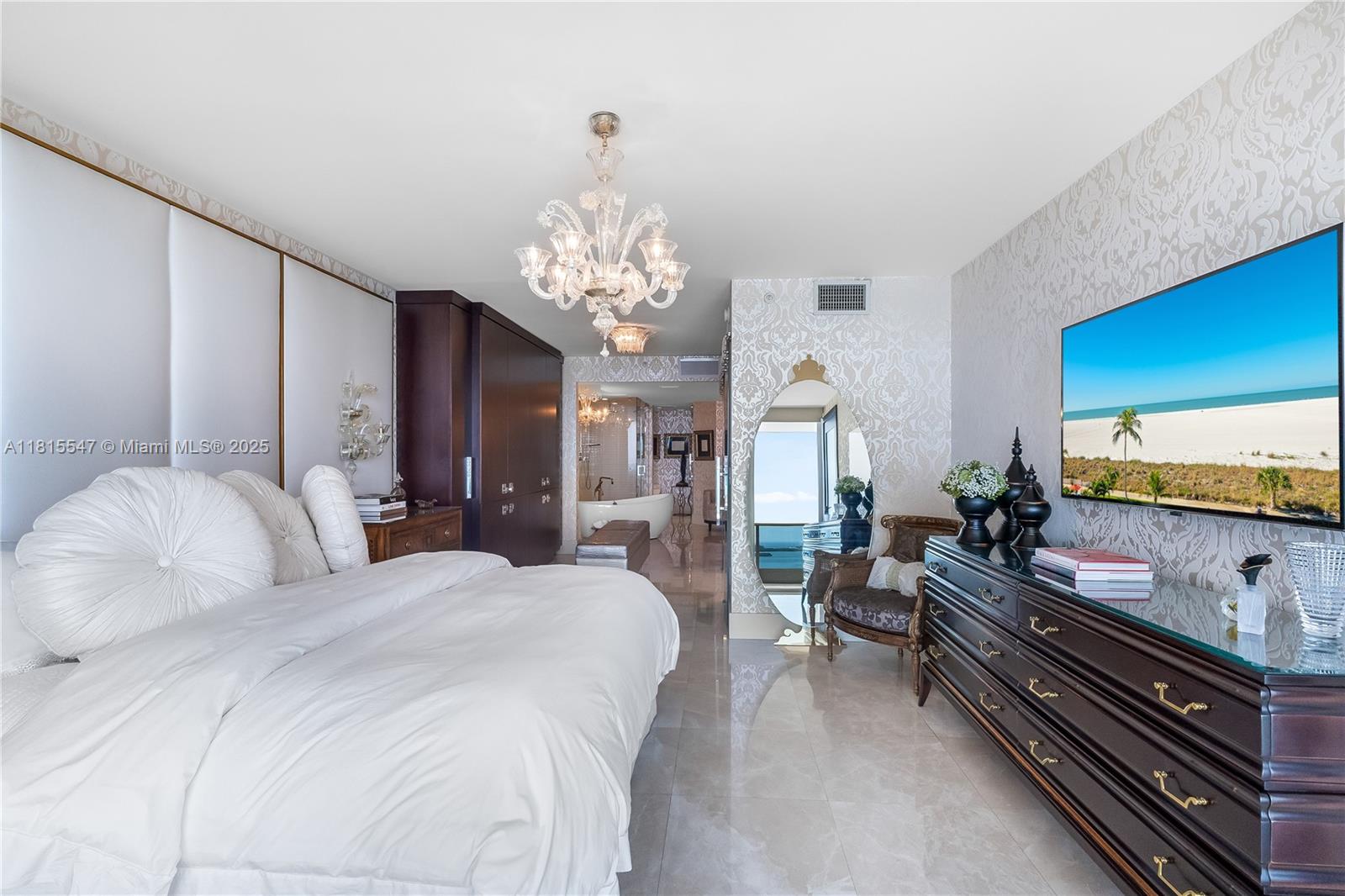 JADE RESIDENCES AT BRICKE - Residential