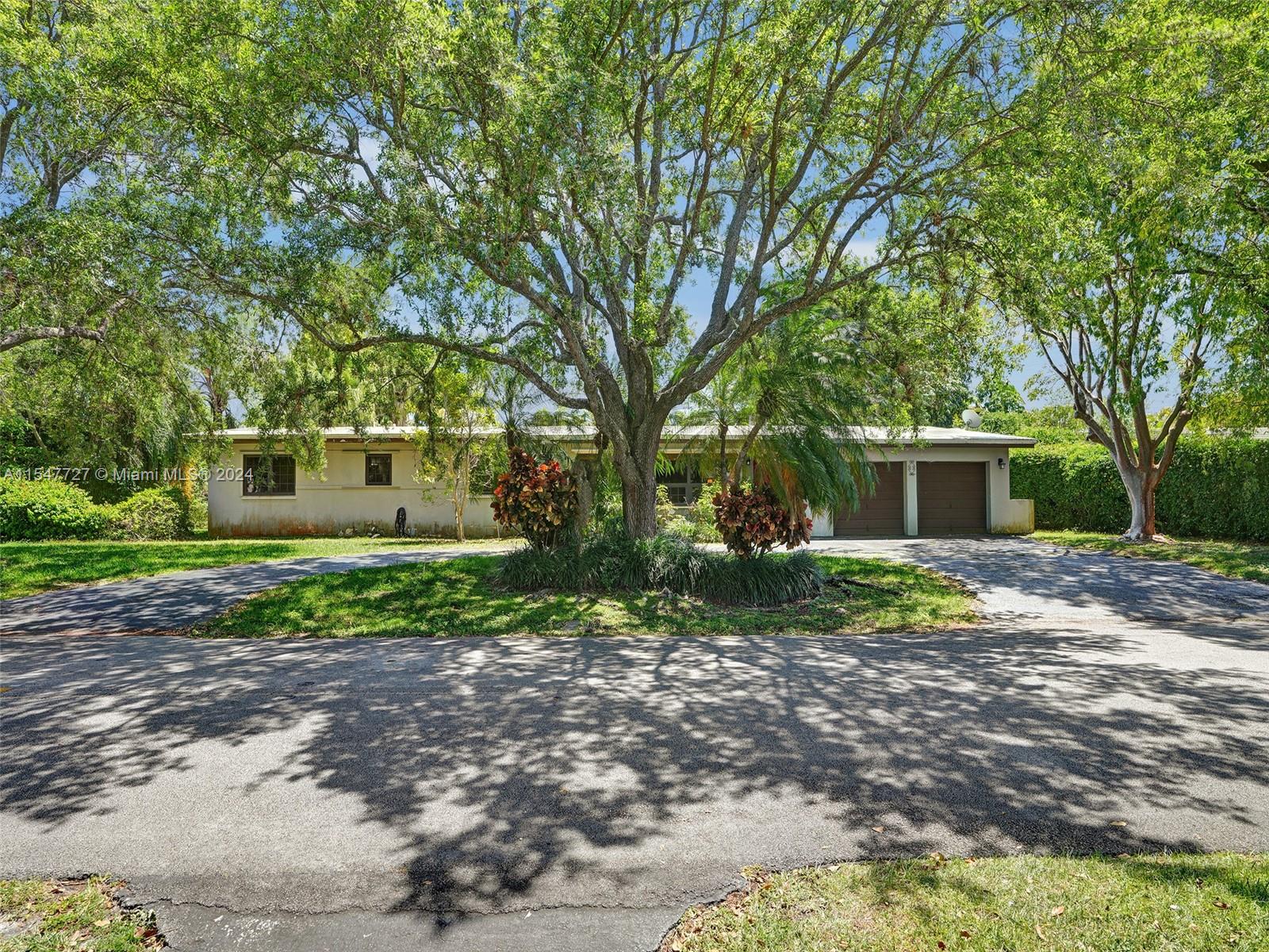 Property for Sale at 9200 Sw 125th Ter Ter, Miami, Broward County, Florida - Bedrooms: 3 
Bathrooms: 3  - $1,300,000