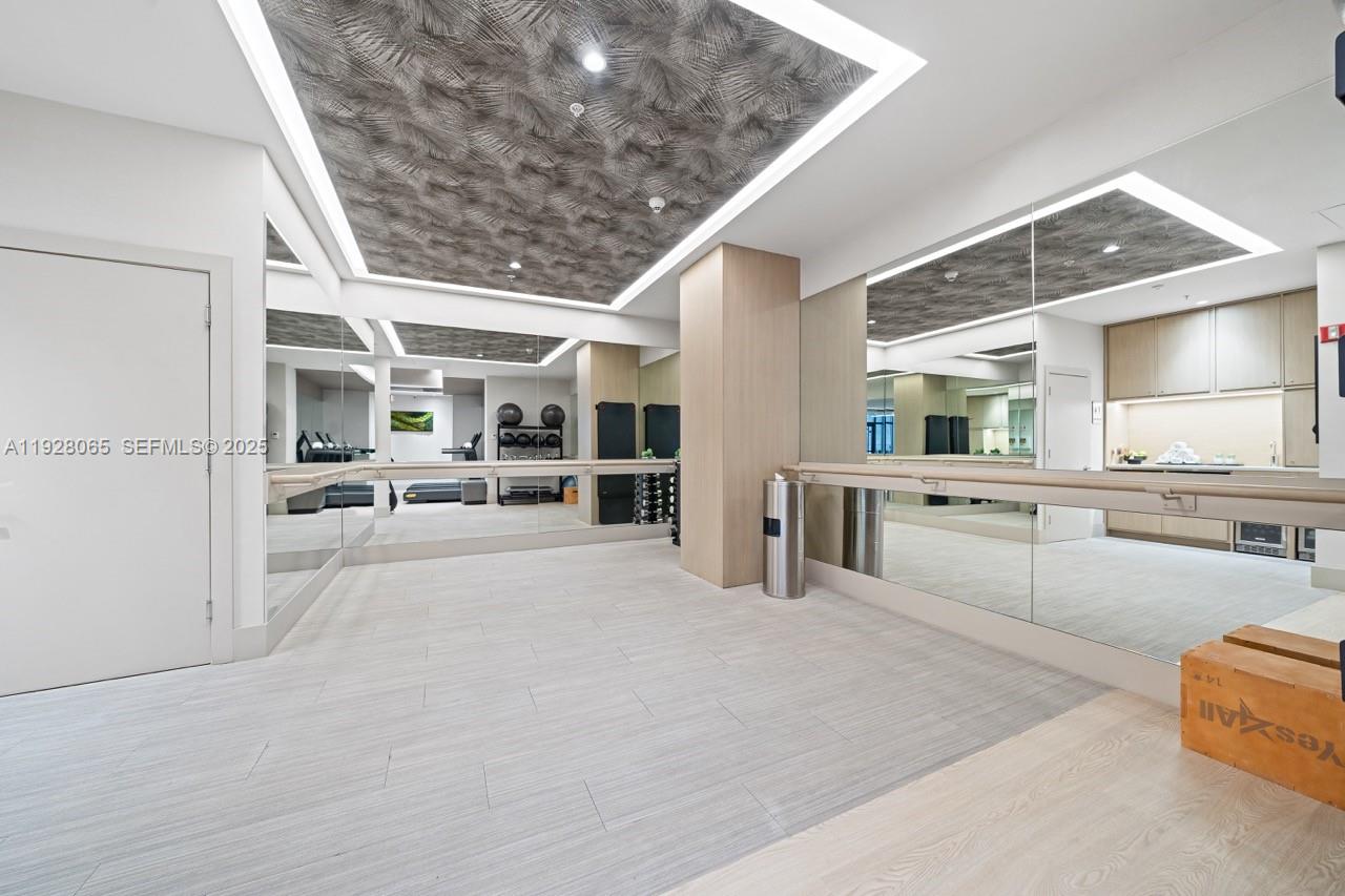 THE TOWER RESIDENCES COND - Residential