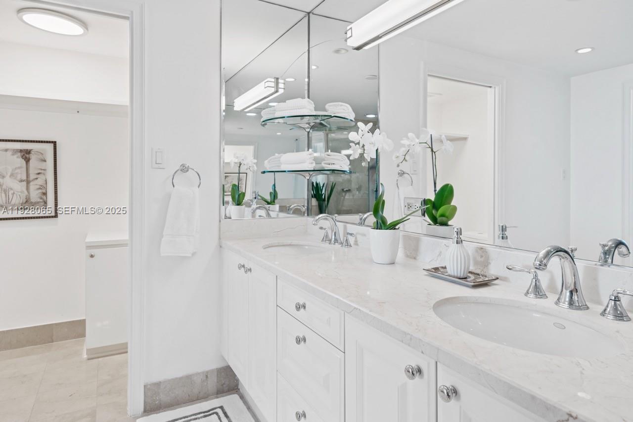 THE TOWER RESIDENCES COND - Residential