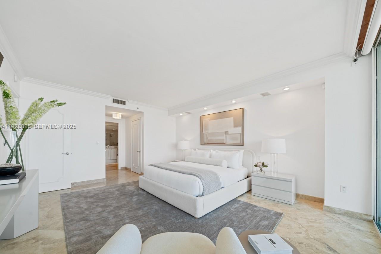 THE TOWER RESIDENCES COND - Residential