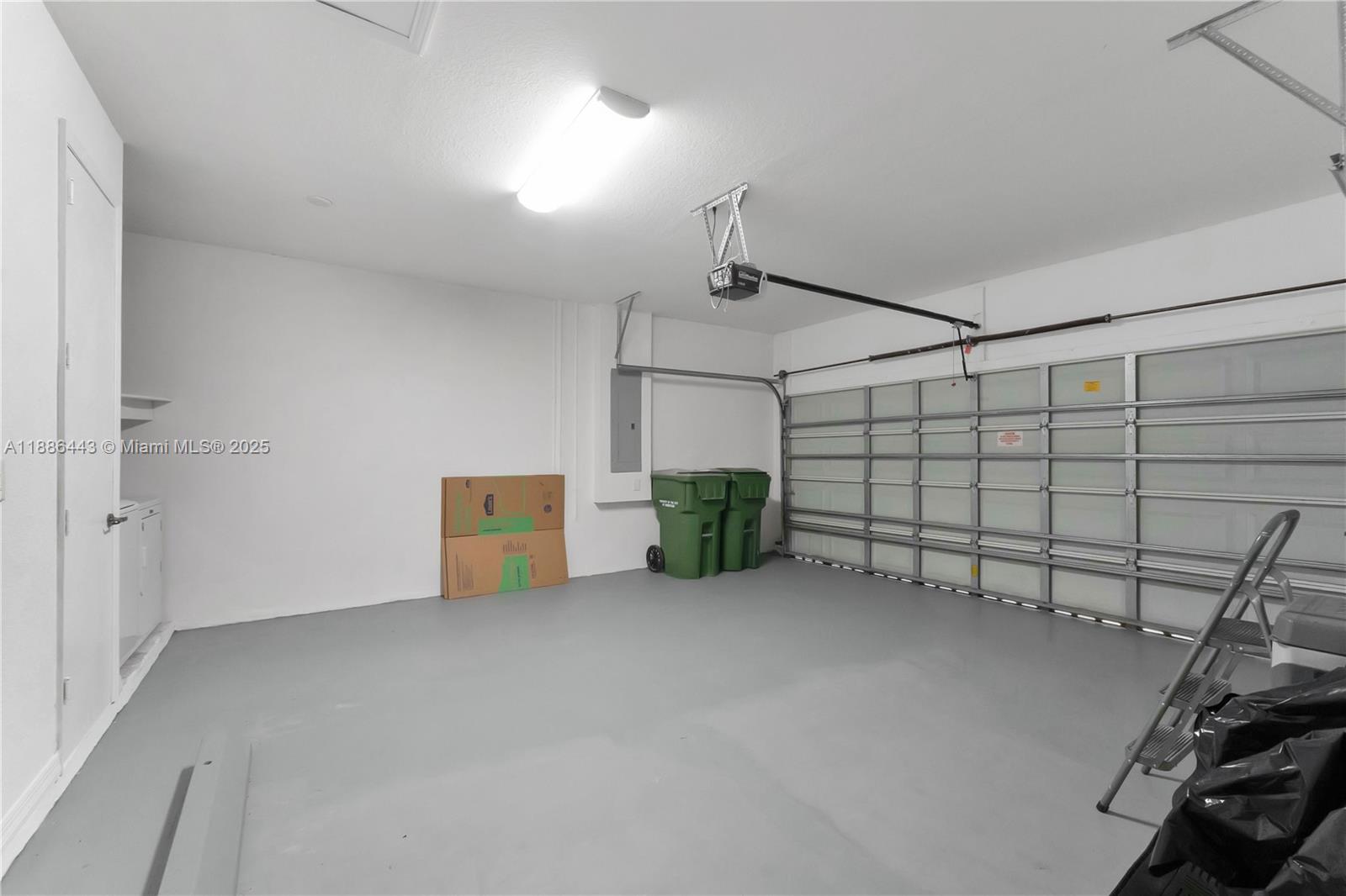 VENTANAS AT HOMESTEAD - Residential