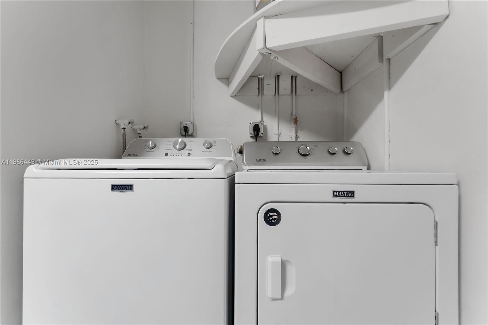 VENTANAS AT HOMESTEAD - Residential