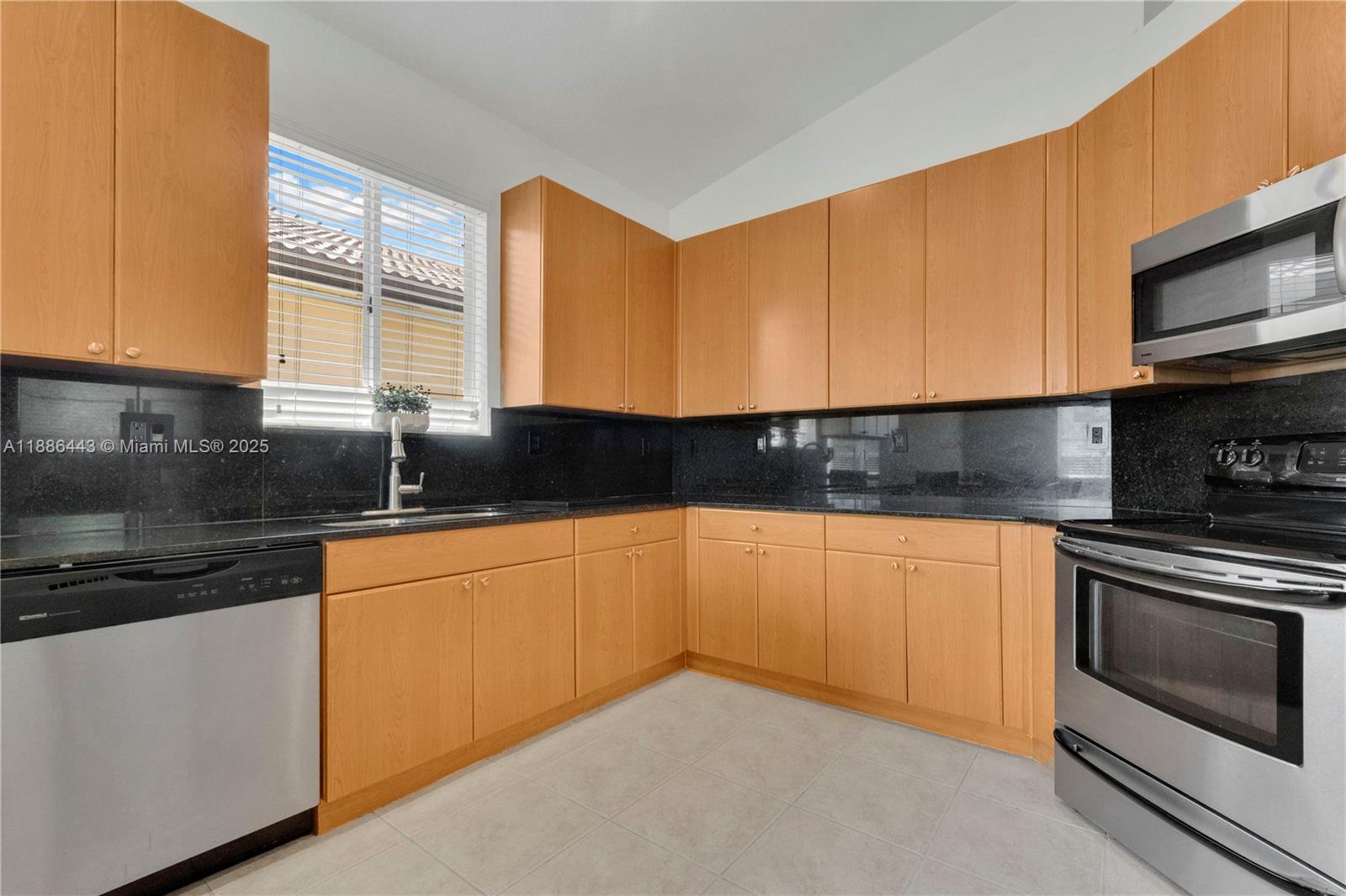 VENTANAS AT HOMESTEAD - Residential