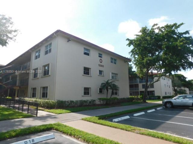 13300 Sw 1st St 112O, Pembroke Pines, Miami-Dade County, Florida - 1 Bedrooms  
2 Bathrooms - 