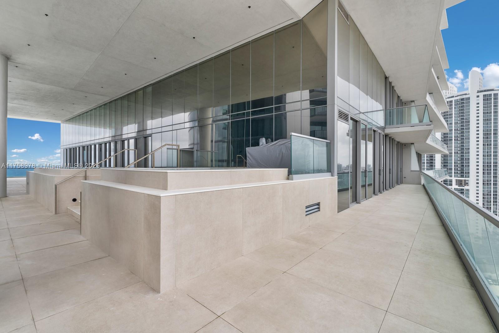 NORTH BISCAYNE BEACH AMEN - Residential