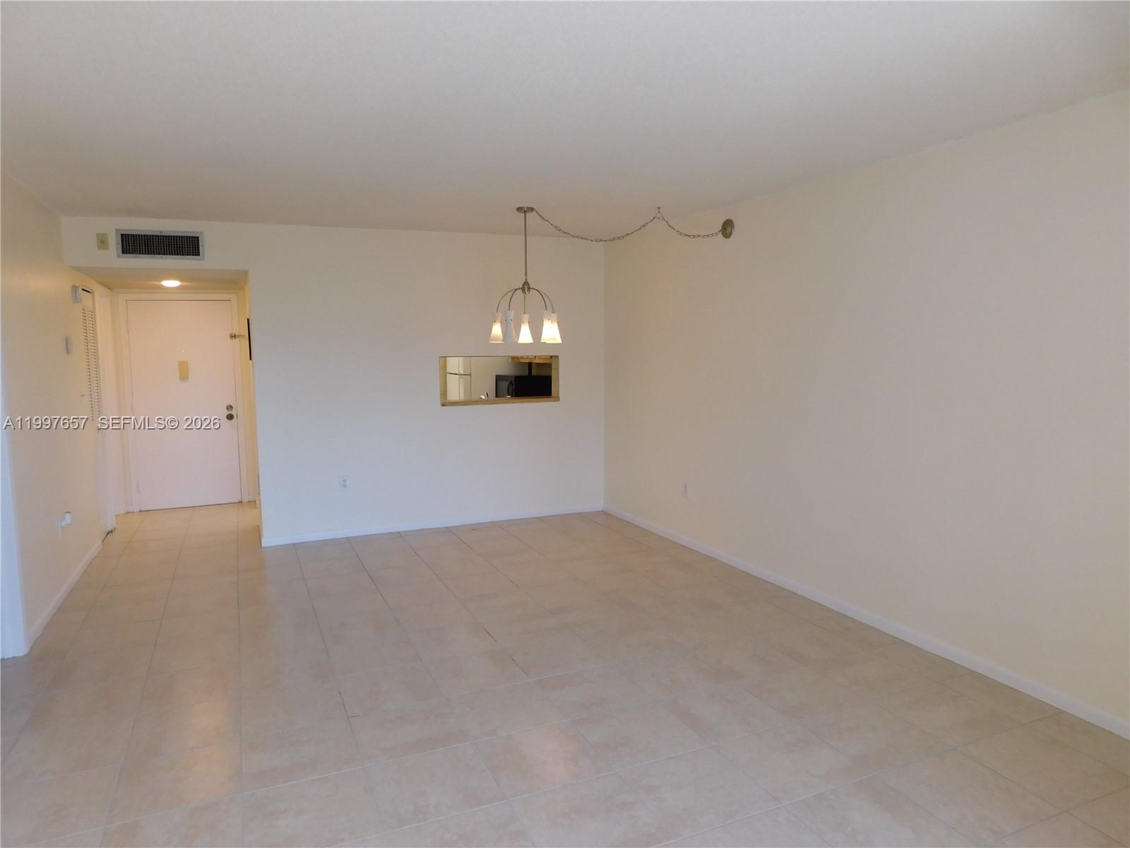 HORIZONS CONDO #5 - Residential Lease