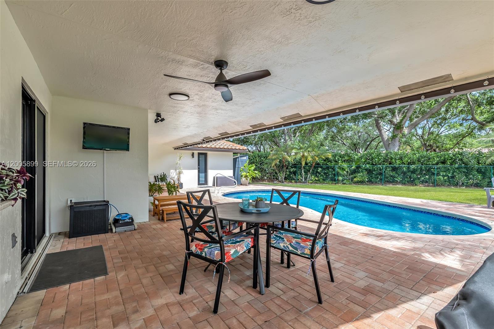 BROOKSIDE - Residential