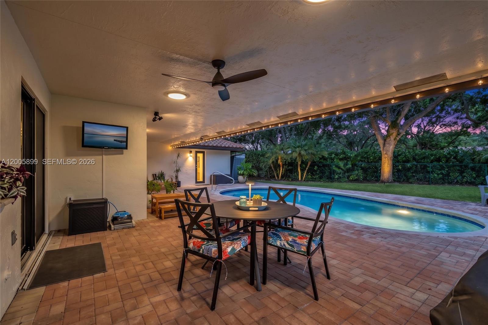 BROOKSIDE - Residential