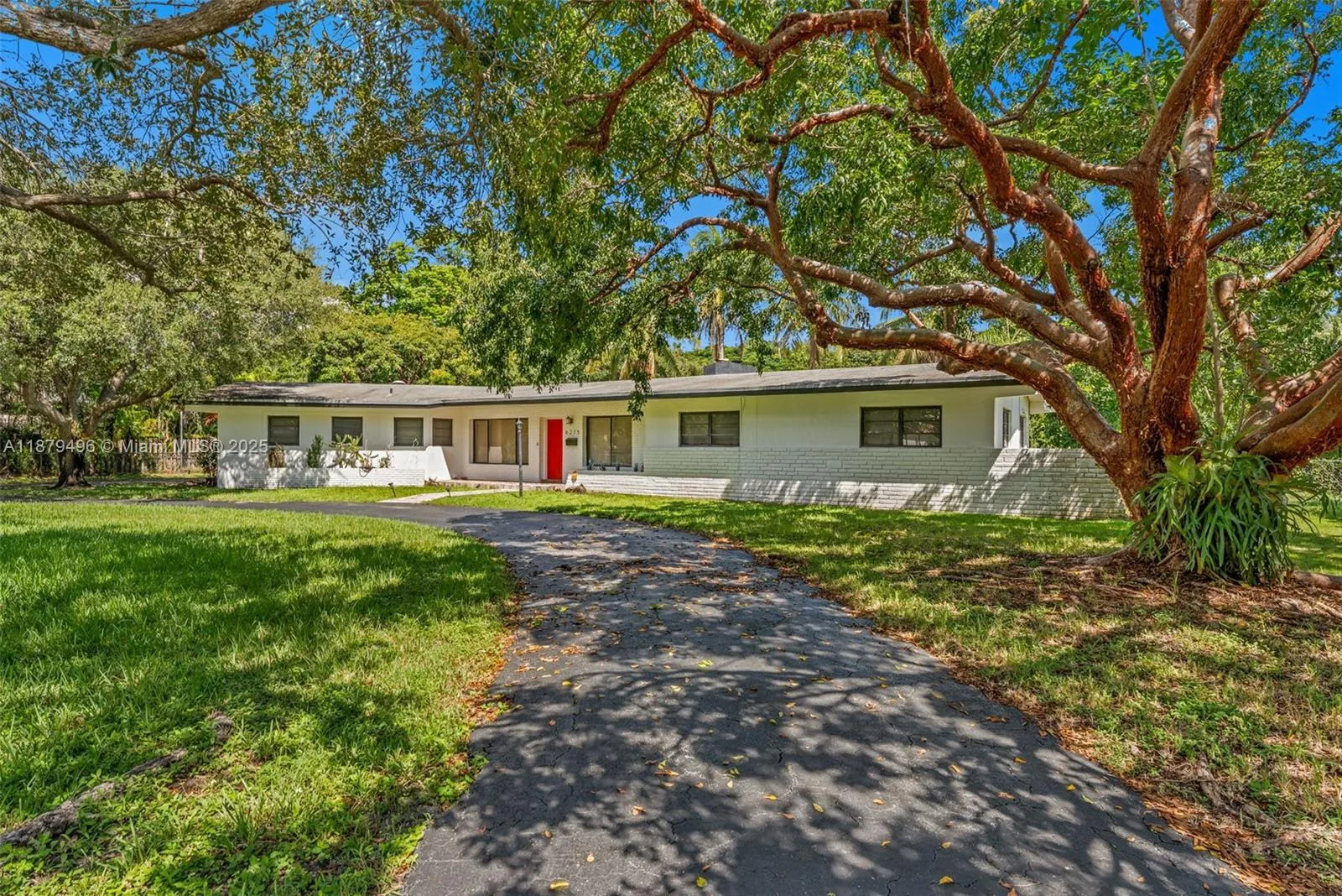 Pinecrest, Florida 33156, United States, 4 Bedrooms Bedrooms, ,3 BathroomsBathrooms,Residential,Active,211081