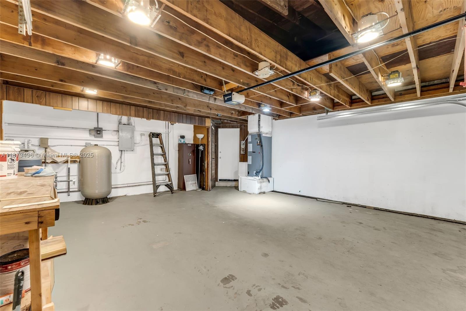 RIDGELINE ESTATES - Residential Lease