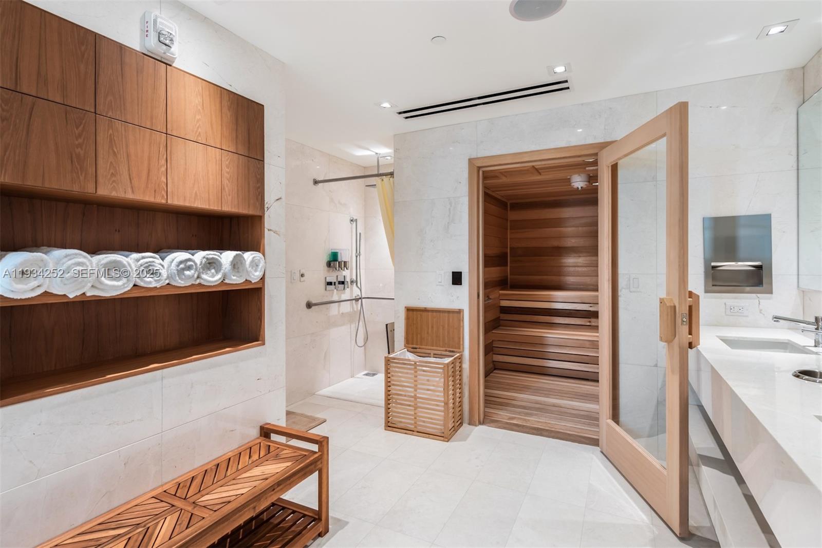 SANTA MARIA CONDO - Residential