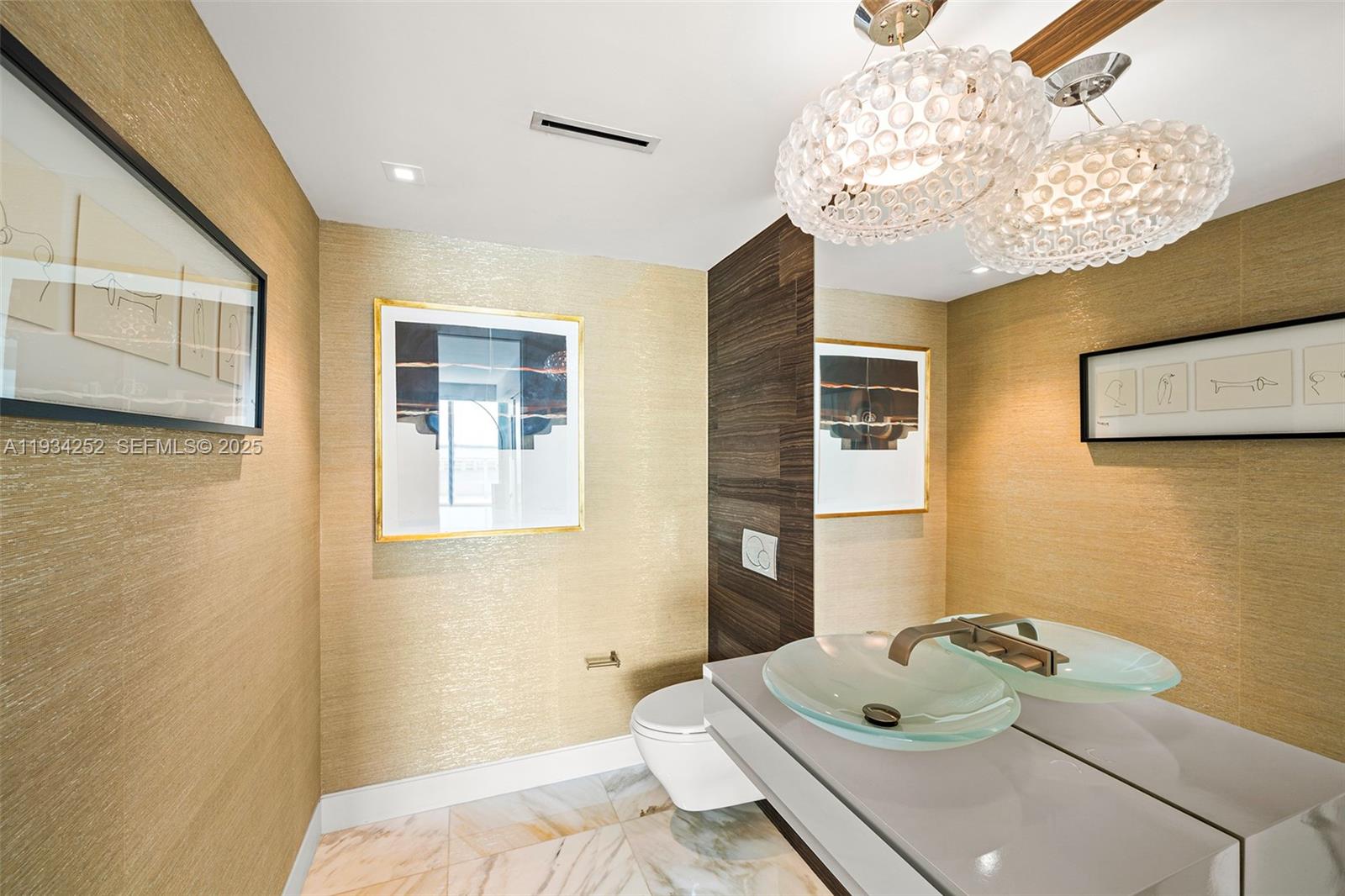 SANTA MARIA CONDO - Residential