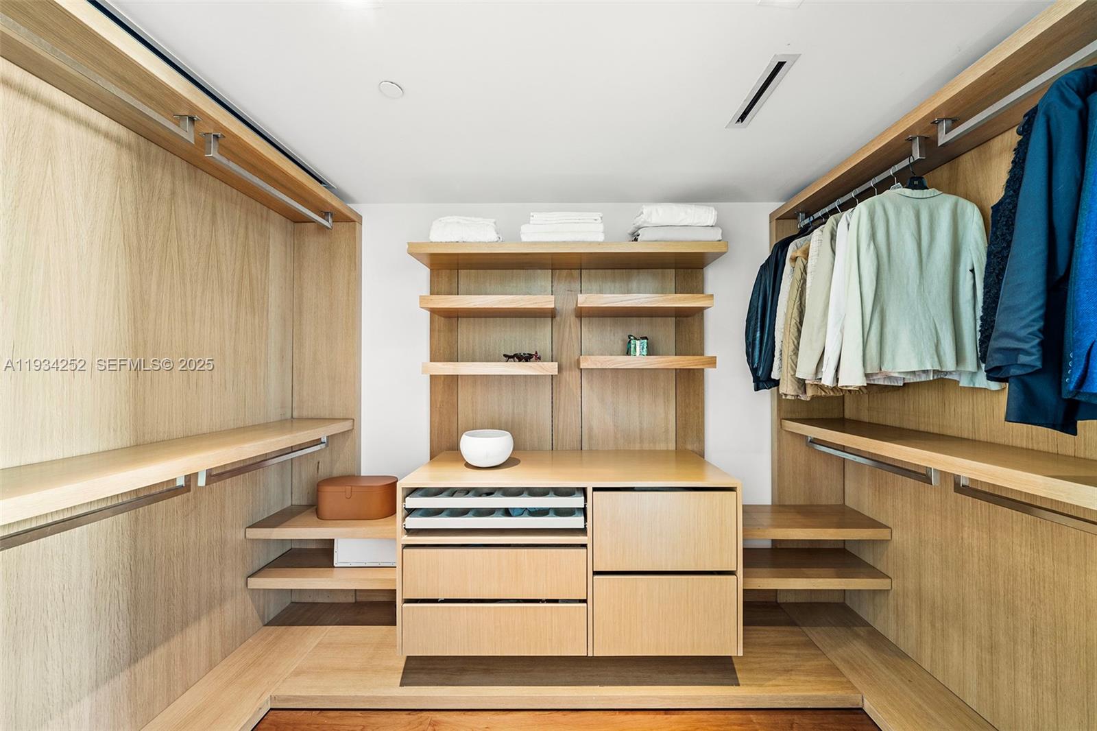 SANTA MARIA CONDO - Residential