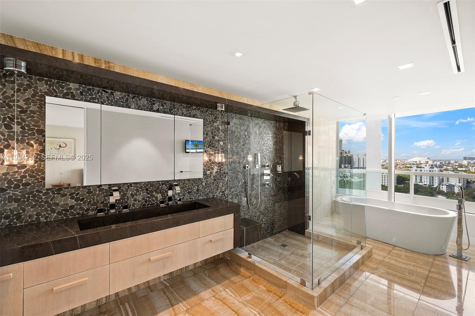 SANTA MARIA CONDO - Residential