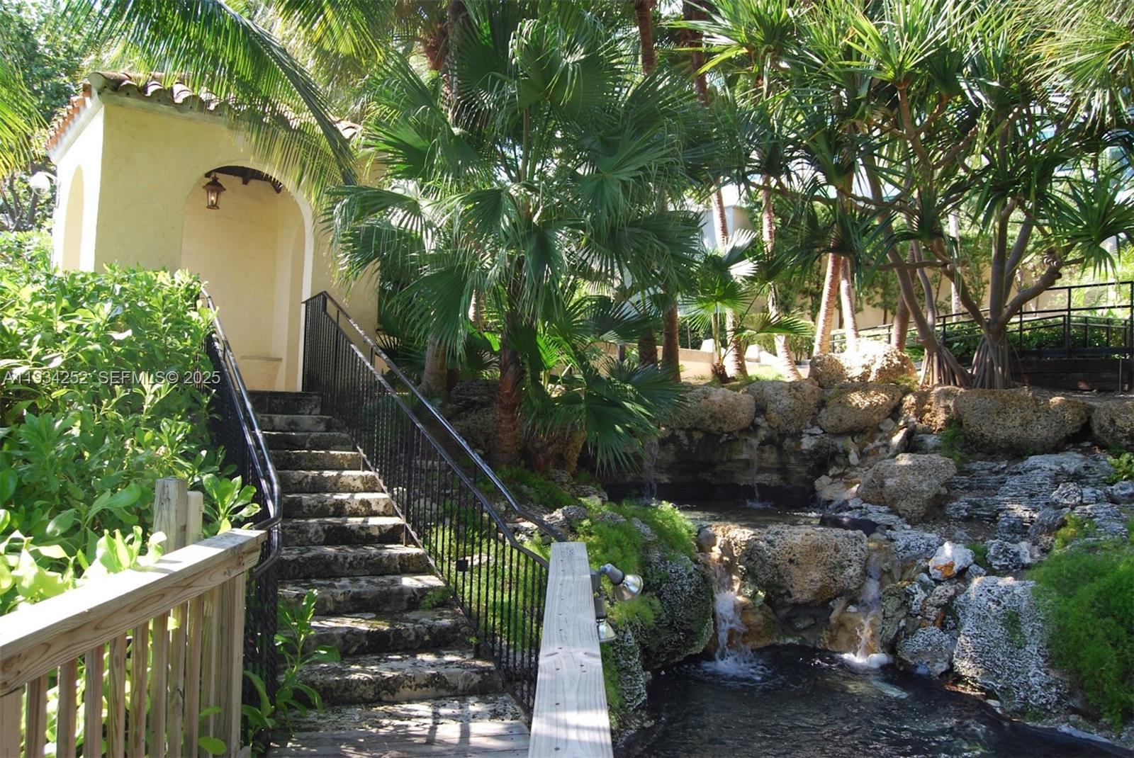 SANTA MARIA CONDO - Residential