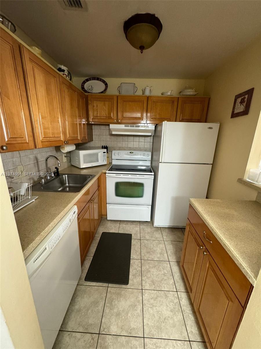 KENT CONDOS - Residential