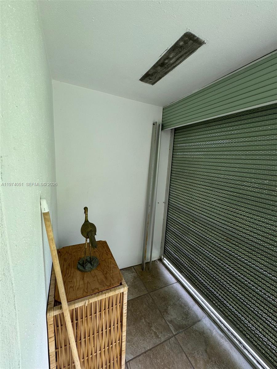 KENT CONDOS - Residential