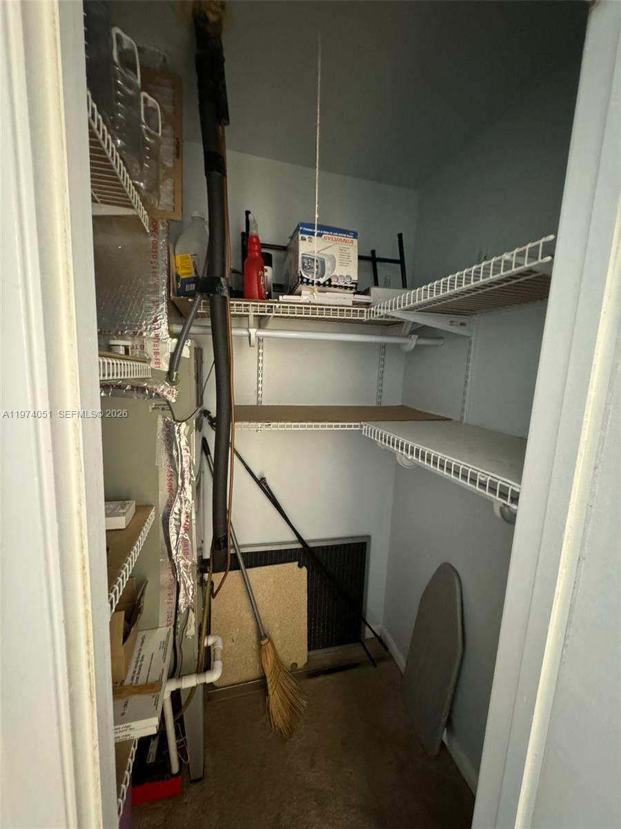 KENT CONDOS - Residential