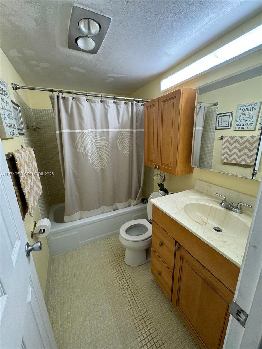 KENT CONDOS - Residential