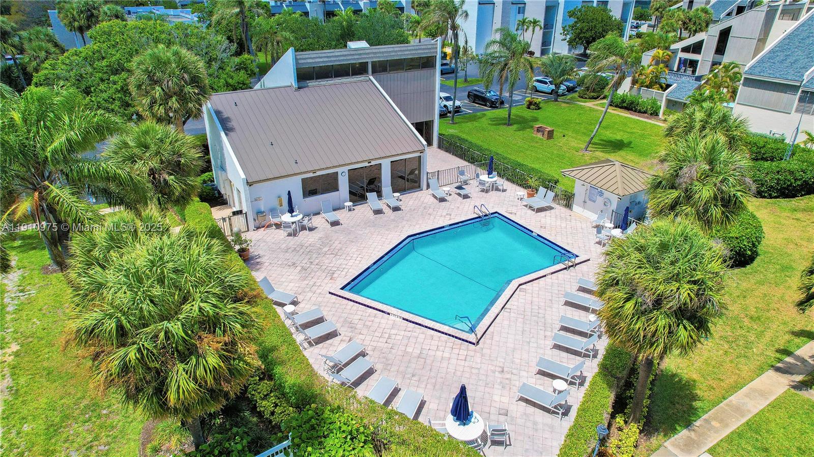 JUPITER OCEAN AND RACQUET - Residential Lease