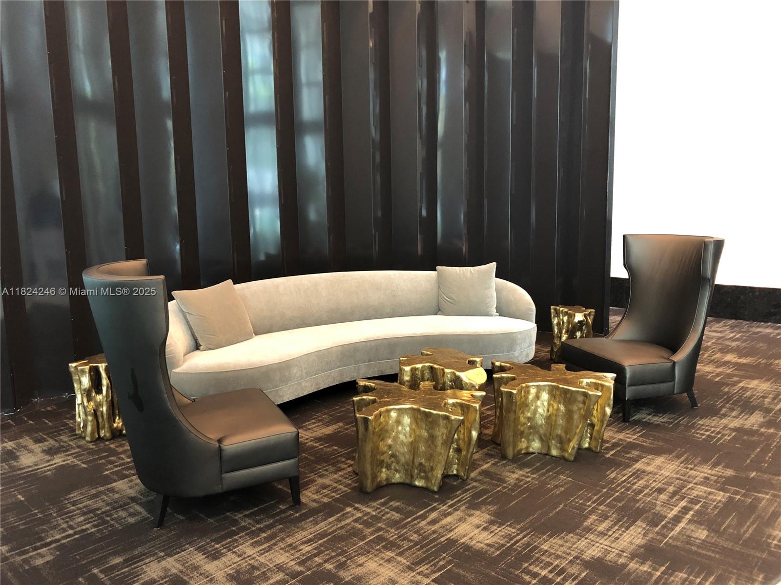 THE PLAZA 901 BRICKELL CO - Residential