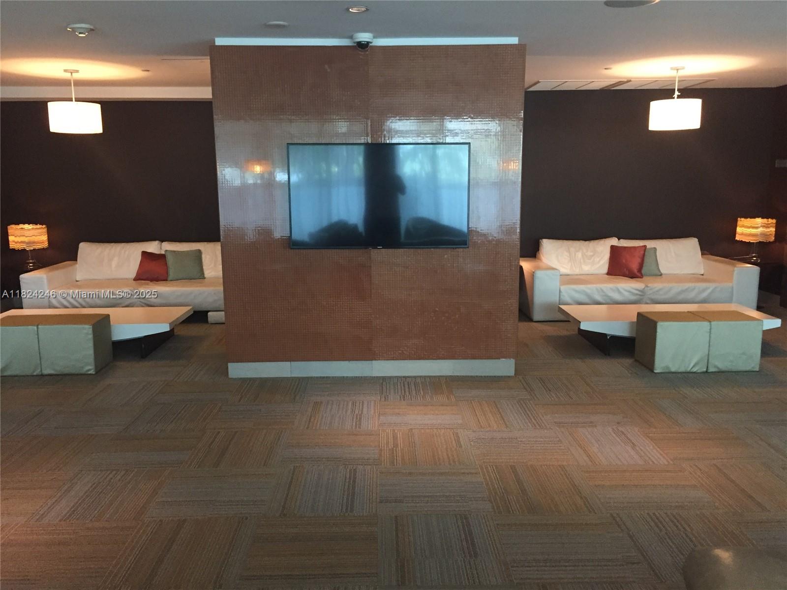 THE PLAZA 901 BRICKELL CO - Residential