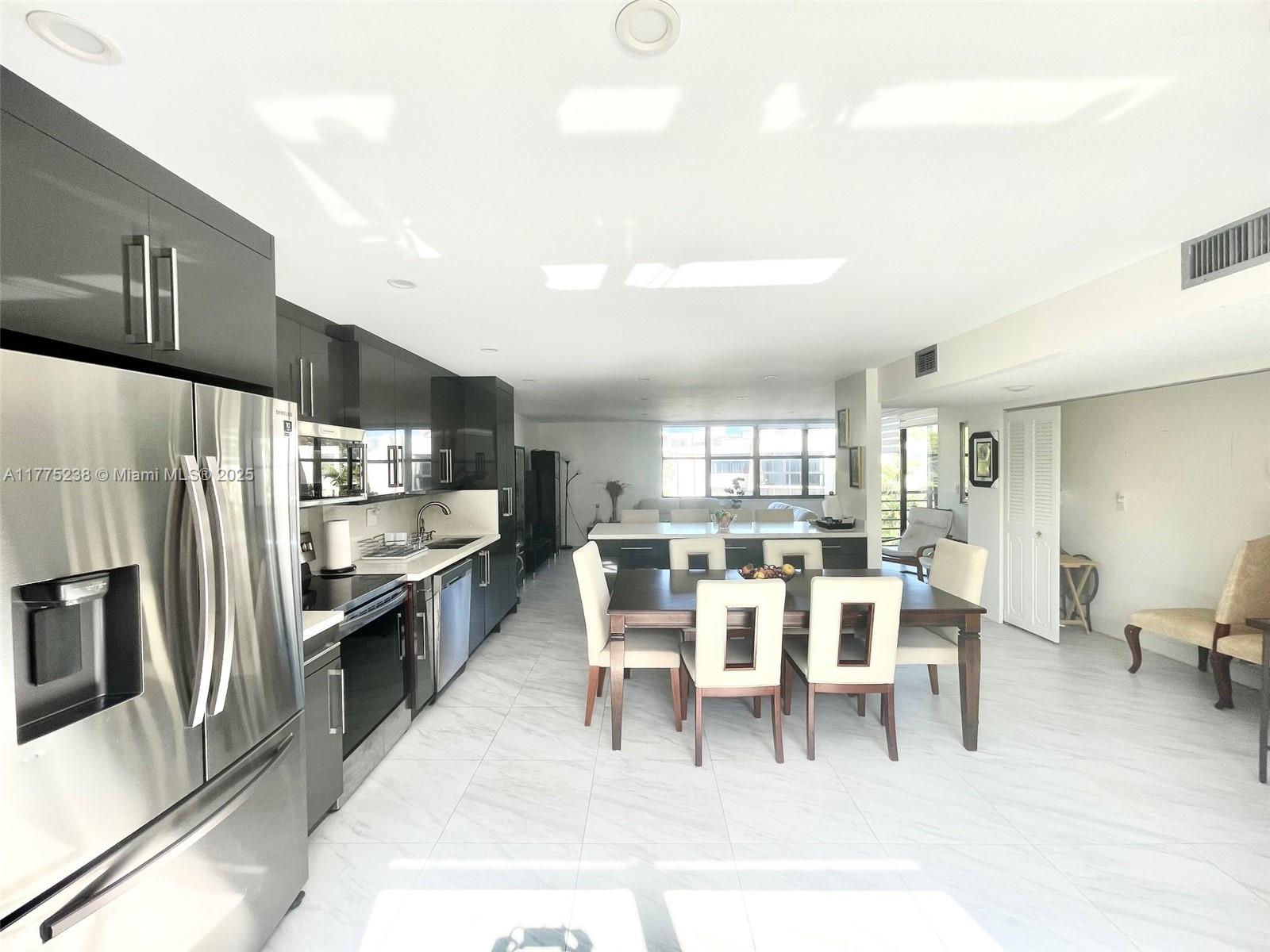 VILLA DORADA CONDO NO 2 - Residential