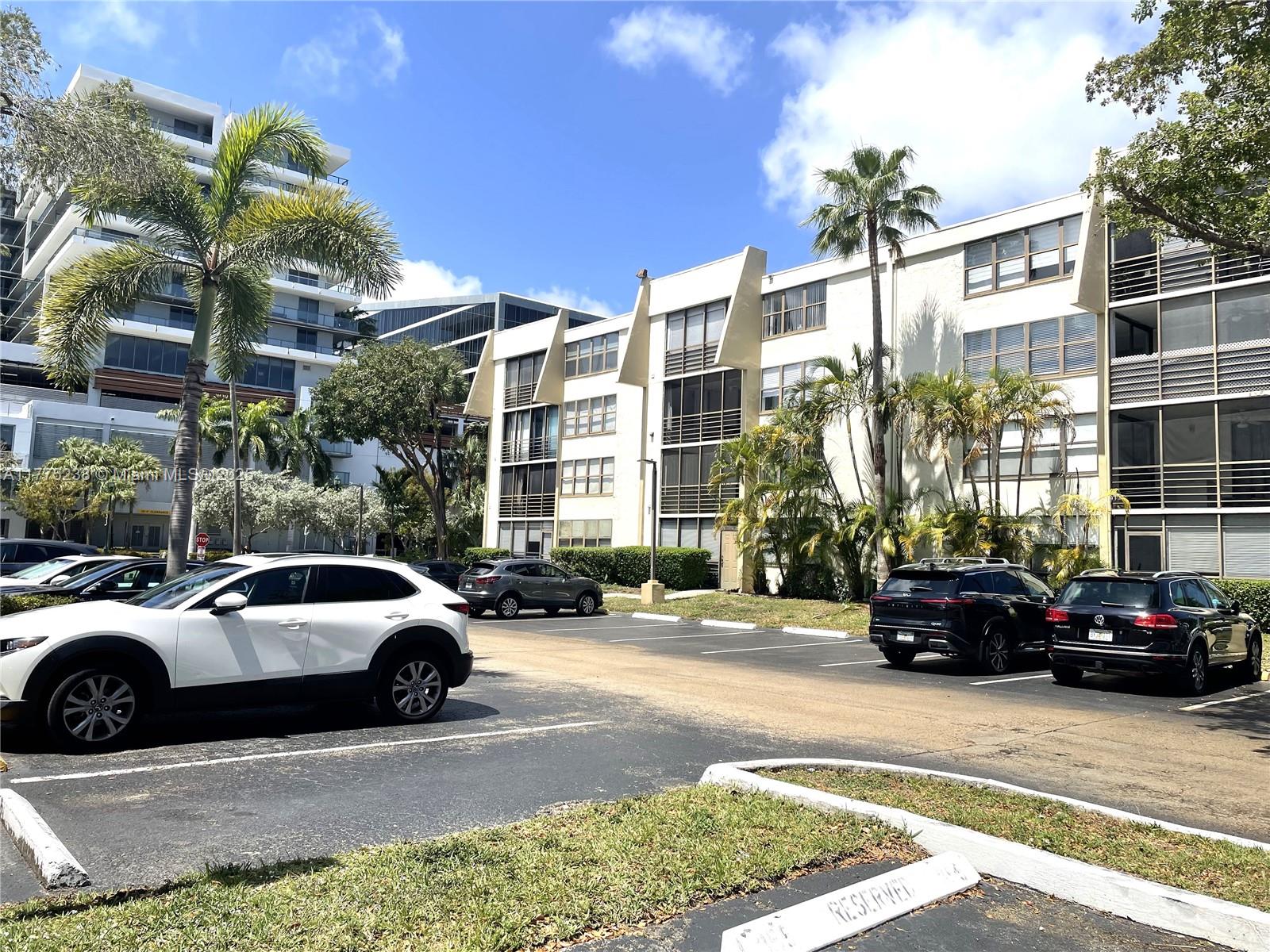 VILLA DORADA CONDO NO 2 - Residential