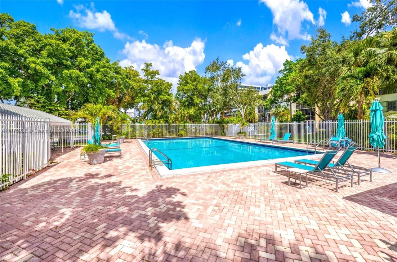 VILLA DORADA CONDO NO 2 - Residential