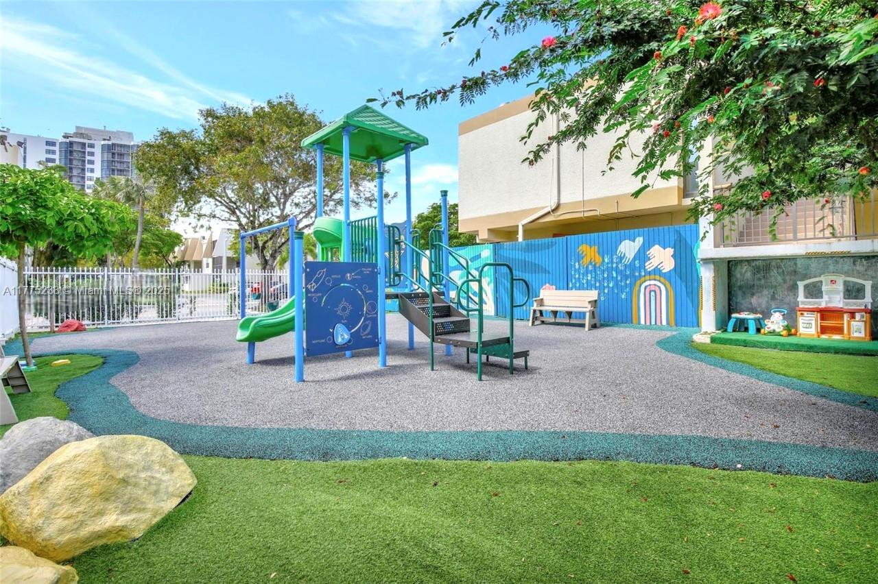 VILLA DORADA CONDO NO 2 - Residential