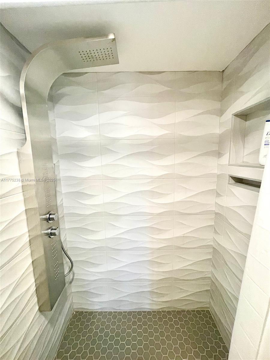 VILLA DORADA CONDO NO 2 - Residential