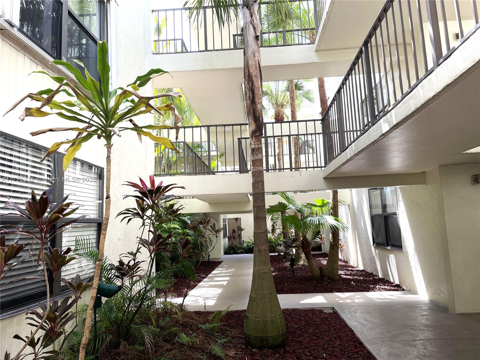 VILLA DORADA CONDO NO 2 - Residential