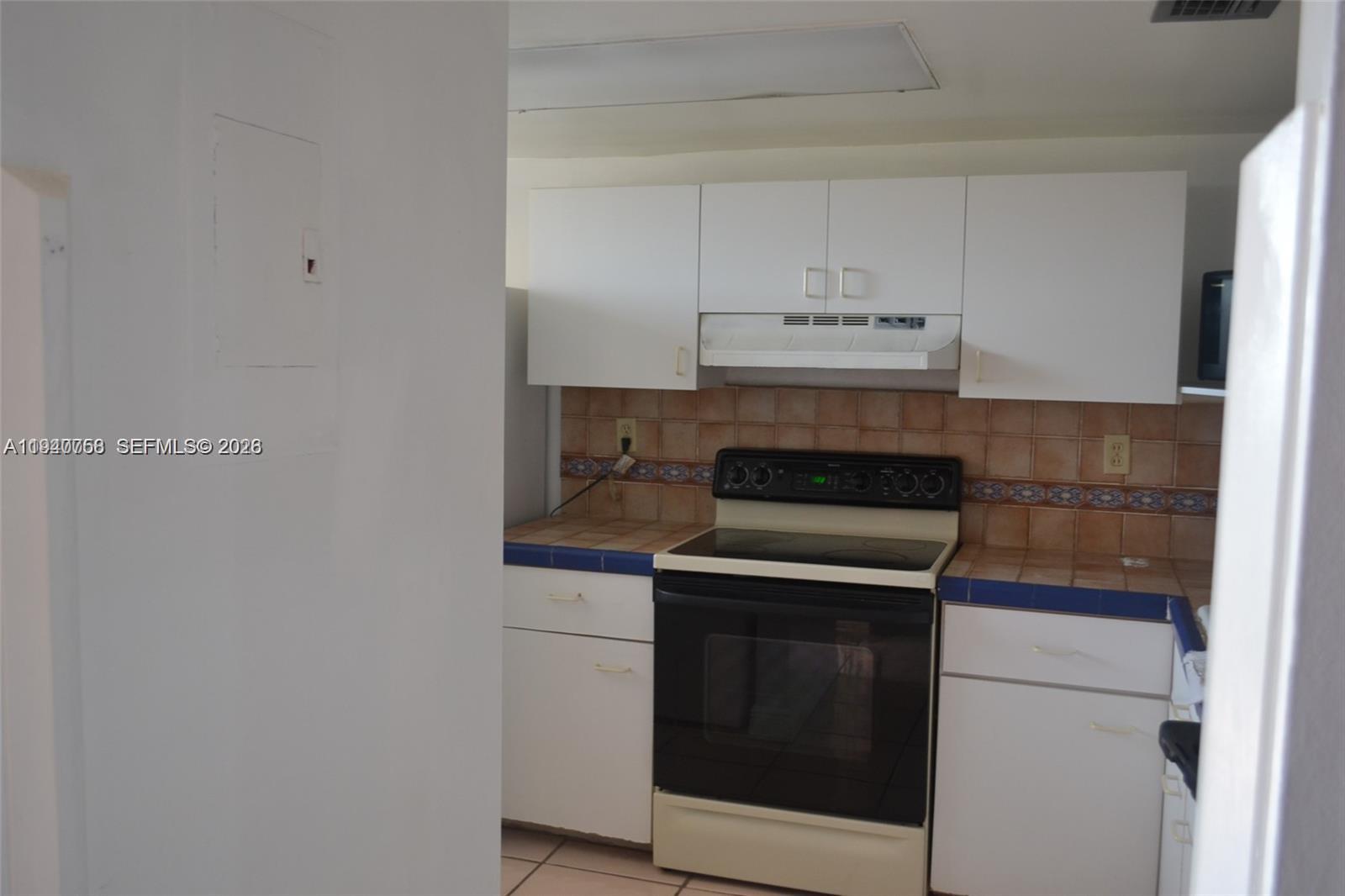 LAS BRISAS VILLAGE CONDO - Residential Lease