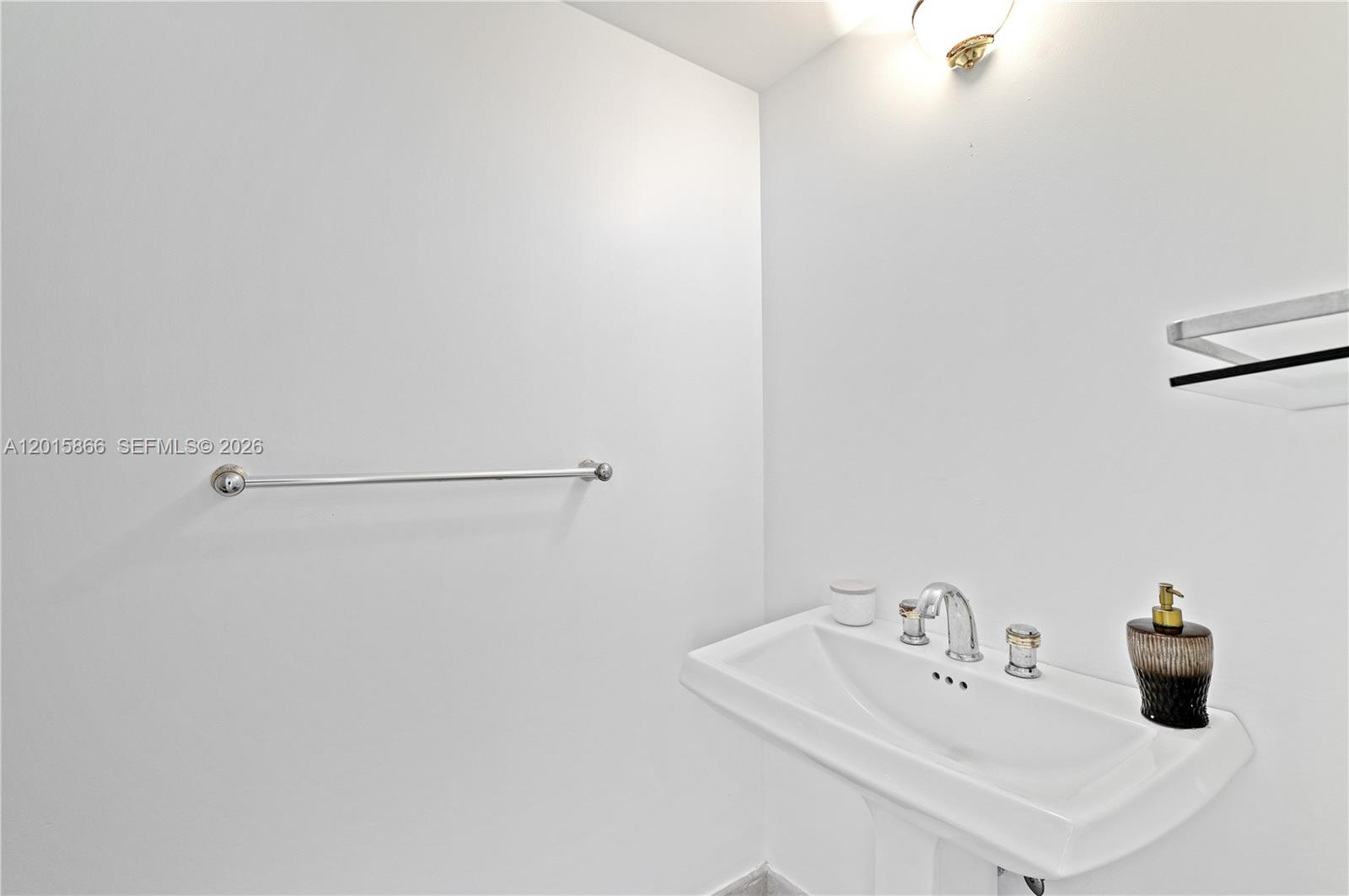 MIRAGE CONDO - Residential Lease