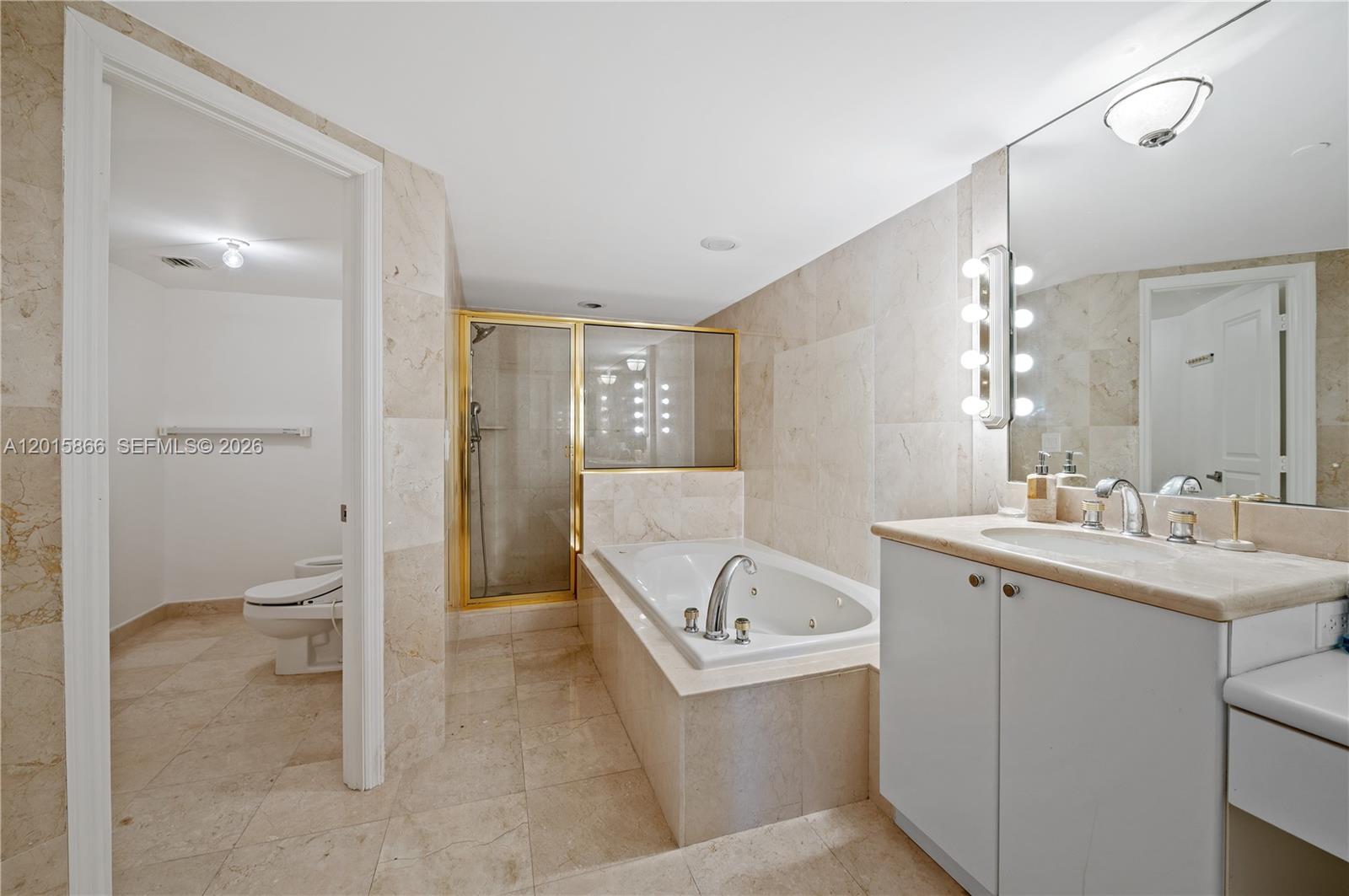 MIRAGE CONDO - Residential Lease