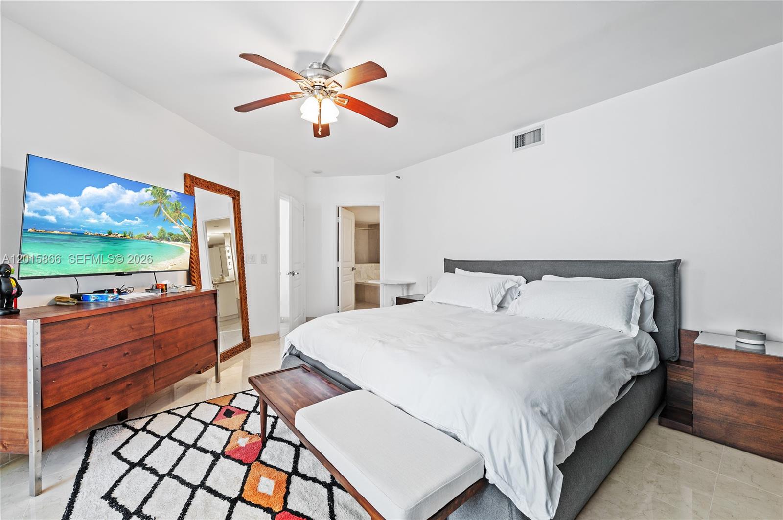 MIRAGE CONDO - Residential Lease