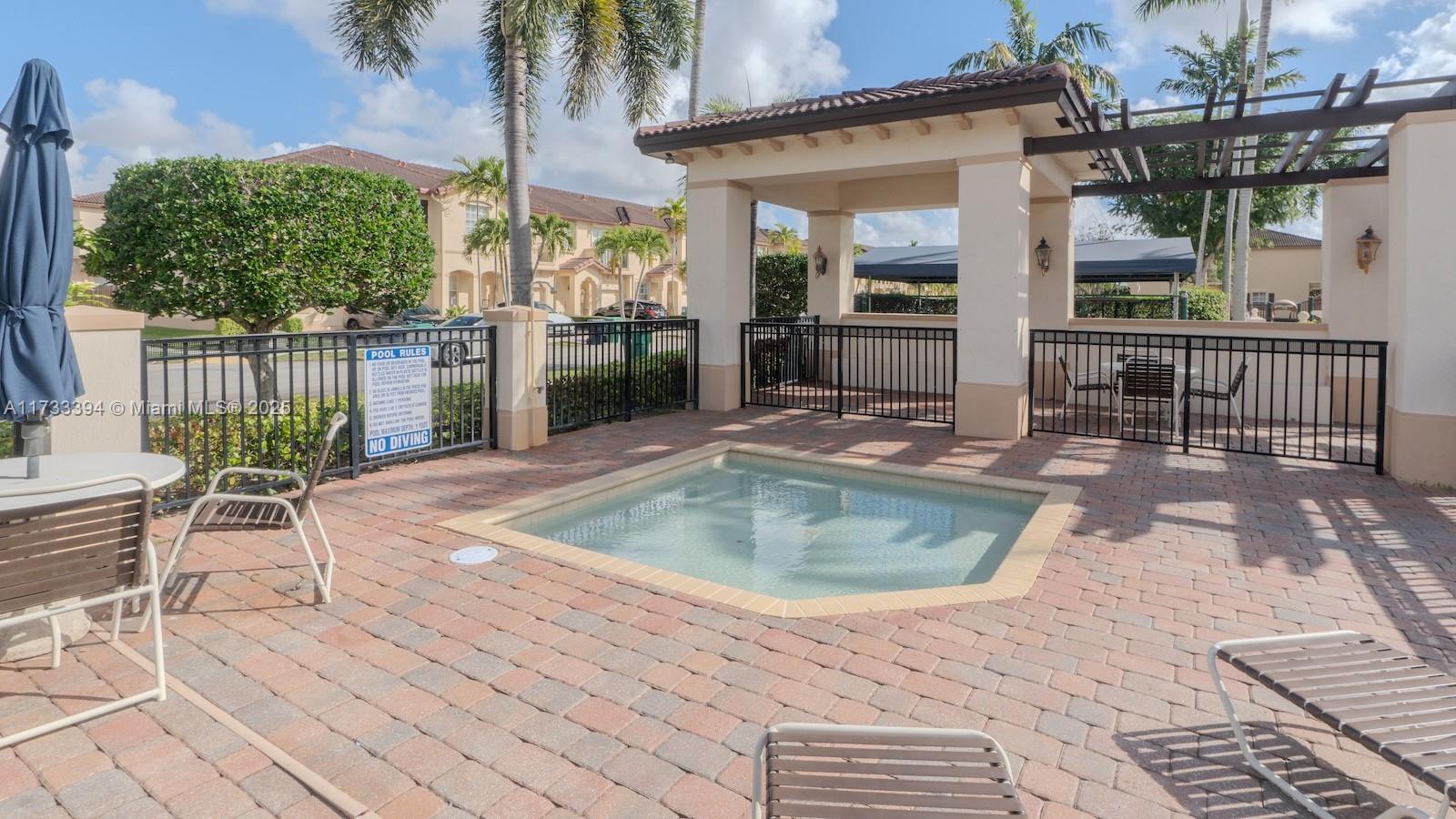 COURTS AT TUSCANY - Residential