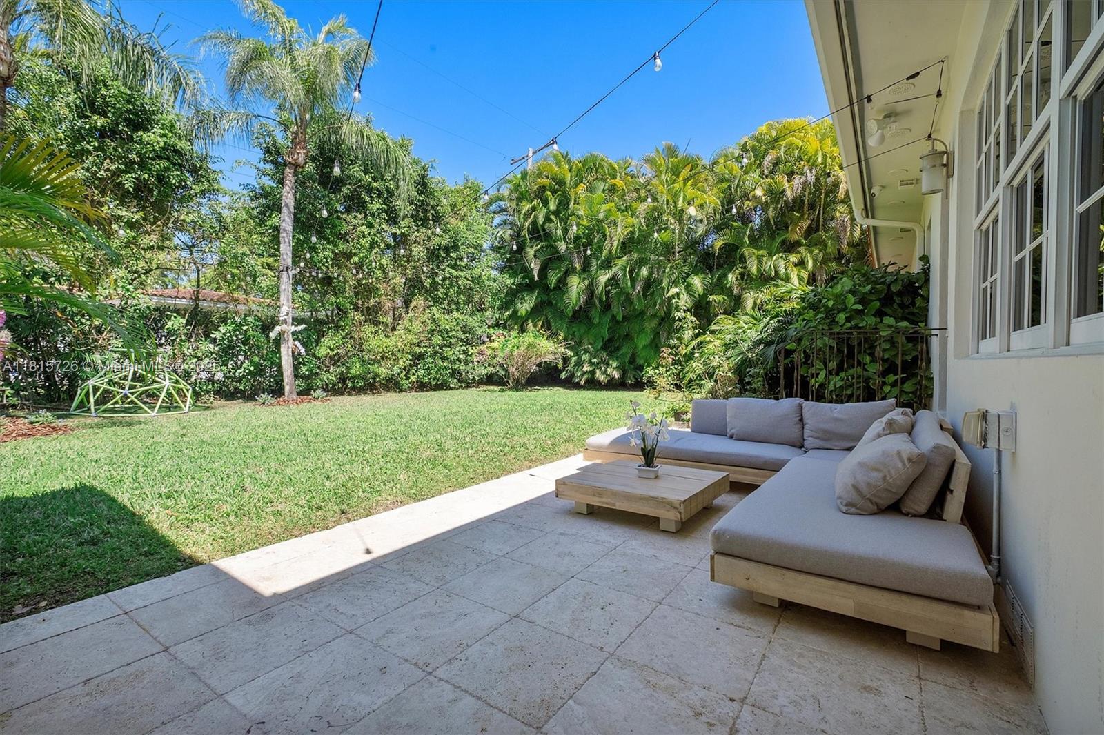 CORAL GABLES RIV SEC 6 - Residential