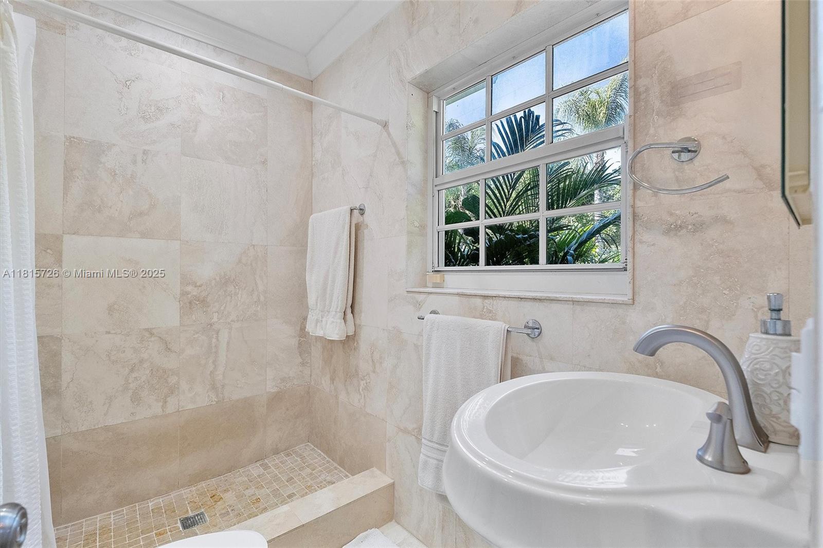 CORAL GABLES RIV SEC 6 - Residential