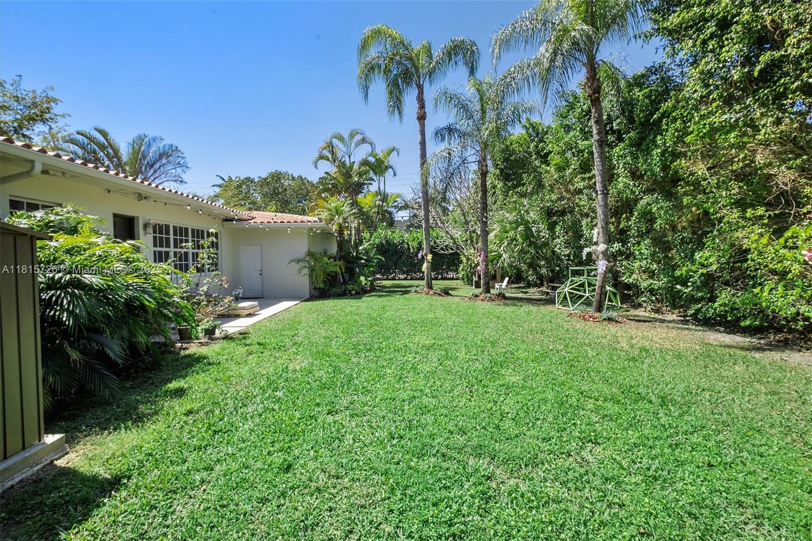 CORAL GABLES RIV SEC 6 - Residential