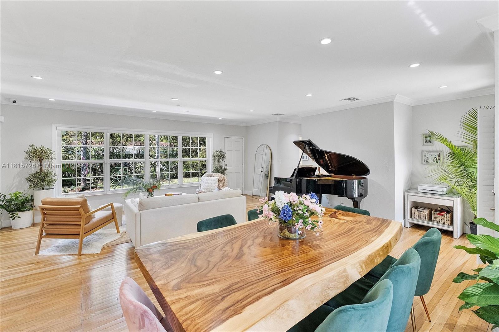 CORAL GABLES RIV SEC 6 - Residential