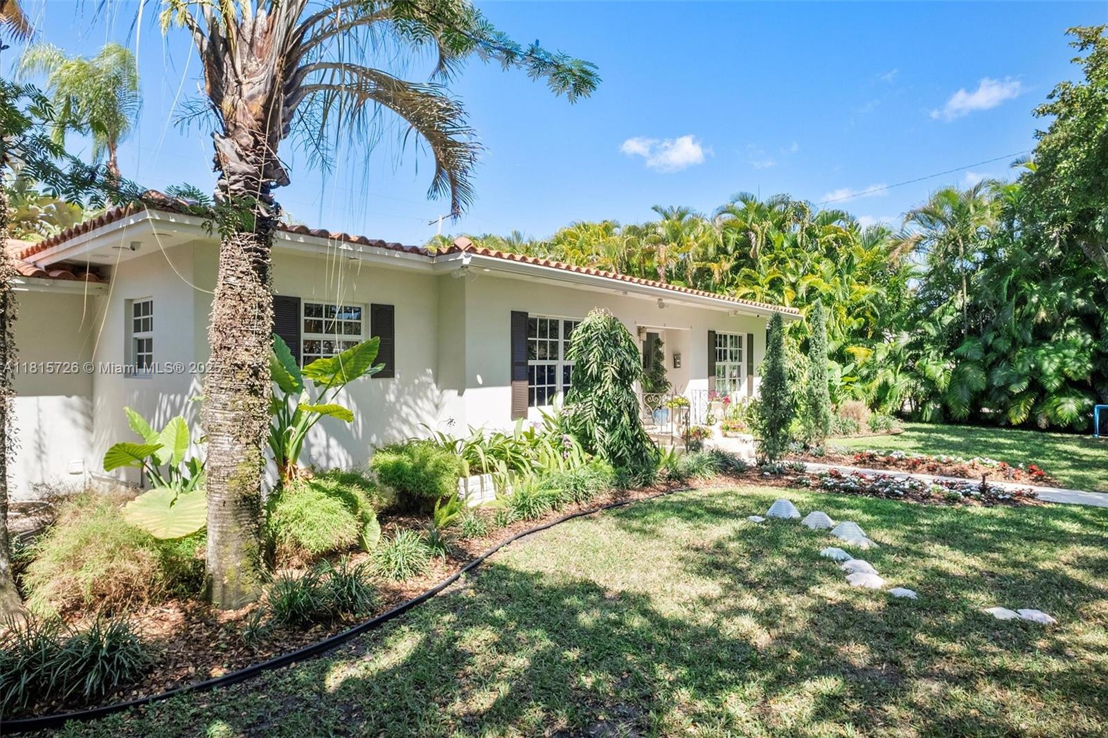 CORAL GABLES RIV SEC 6 - Residential