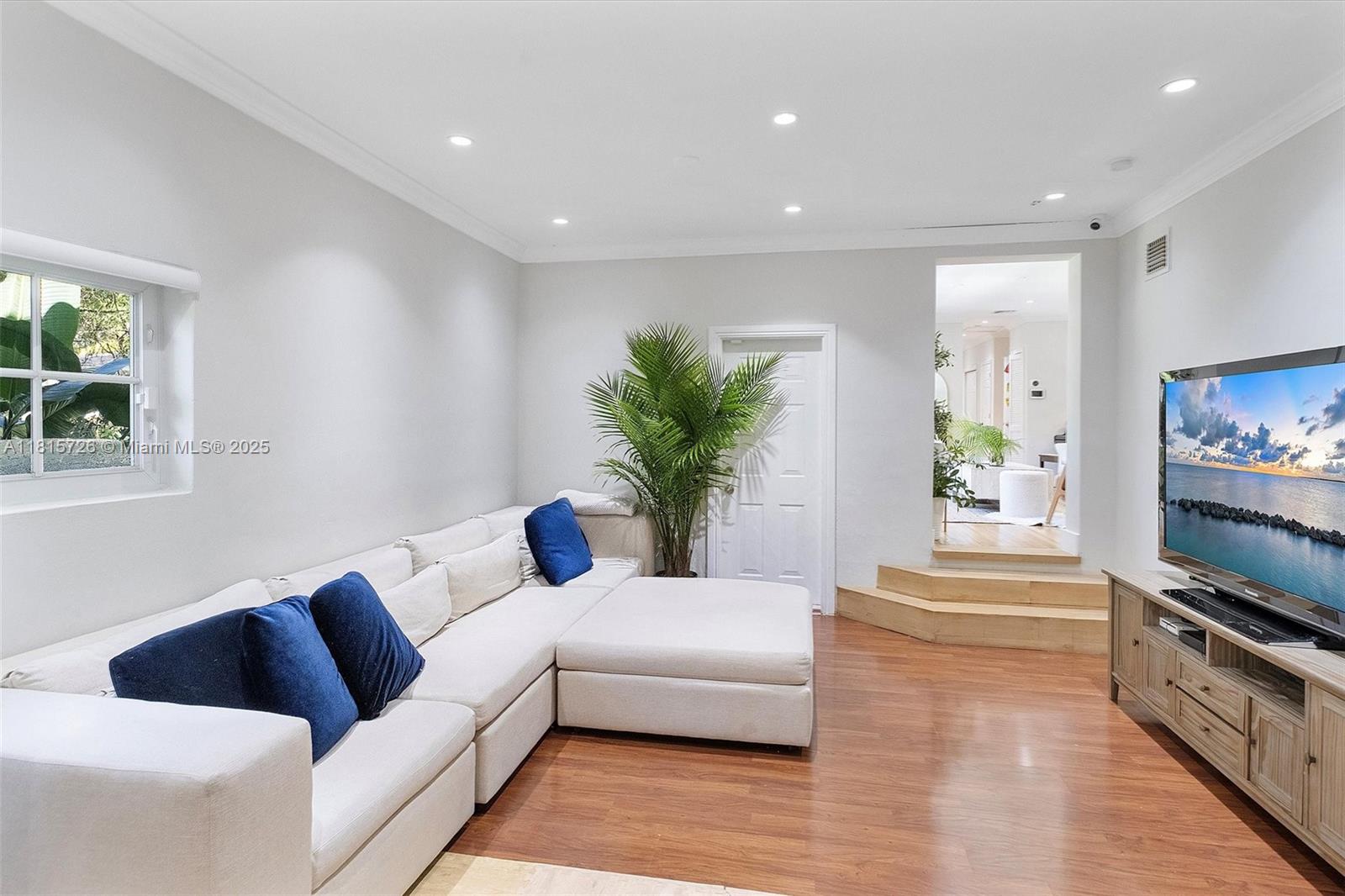 CORAL GABLES RIV SEC 6 - Residential