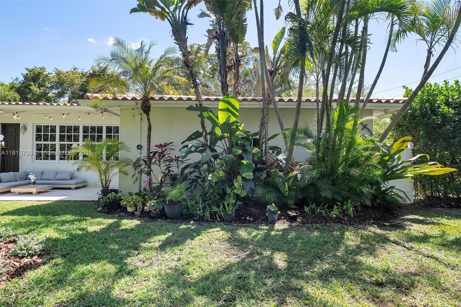 CORAL GABLES RIV SEC 6 - Residential