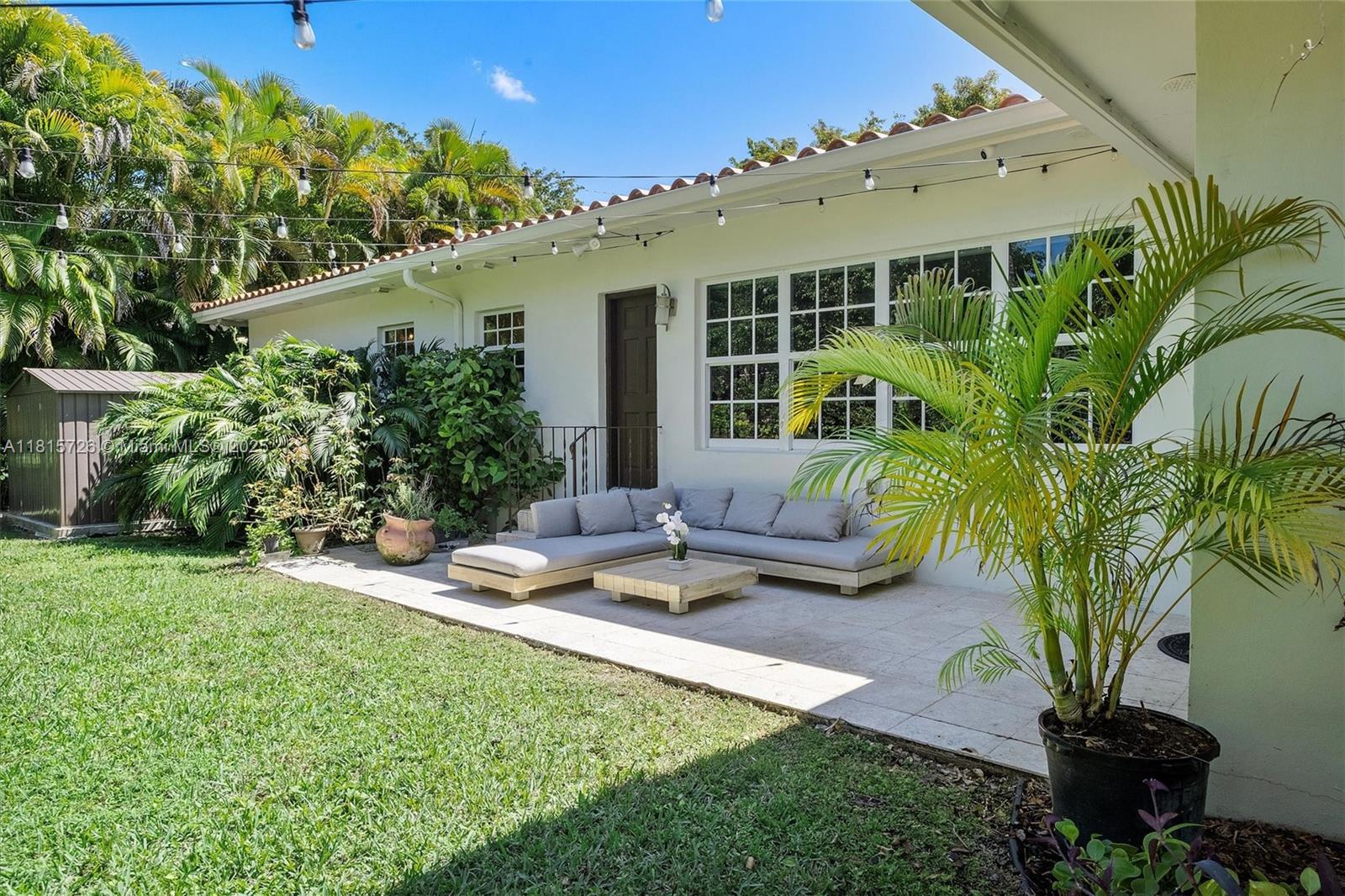 CORAL GABLES RIV SEC 6 - Residential