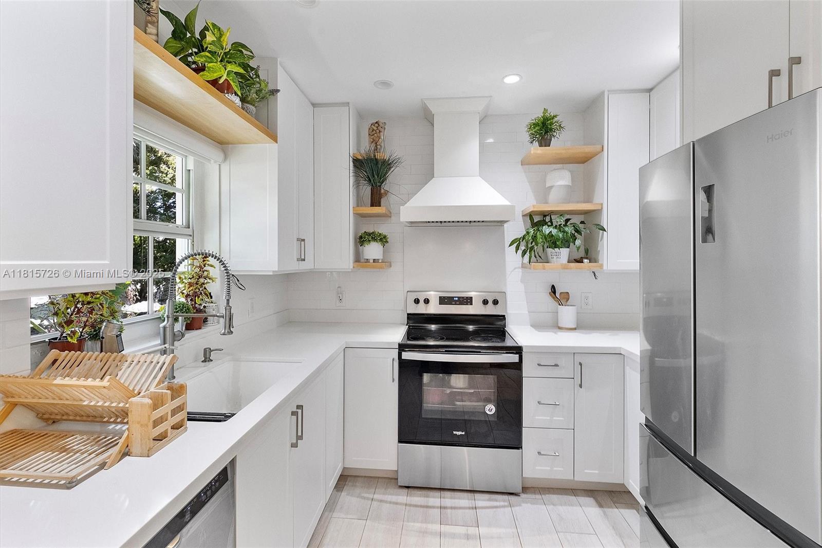 CORAL GABLES RIV SEC 6 - Residential