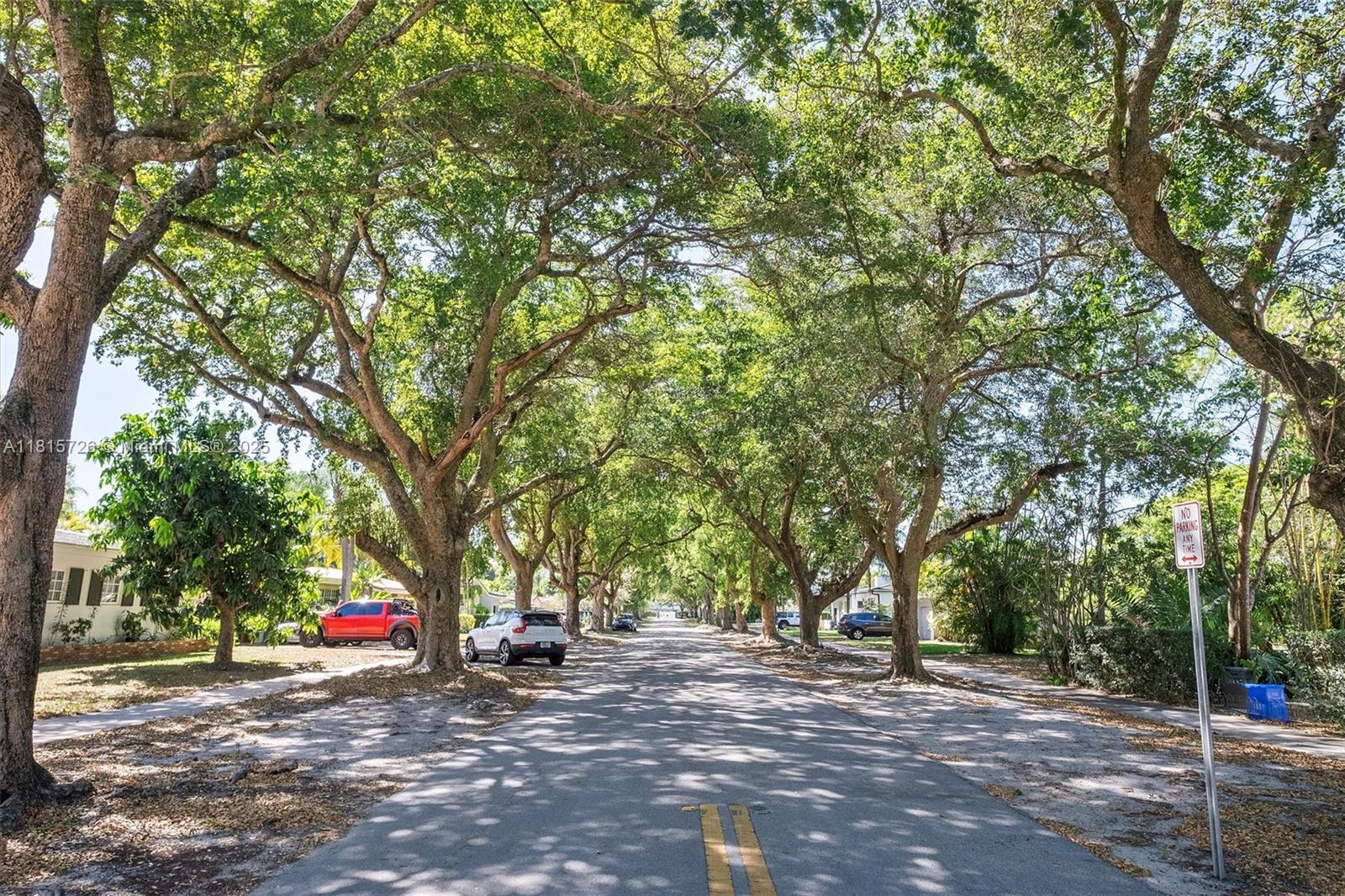 CORAL GABLES RIV SEC 6 - Residential