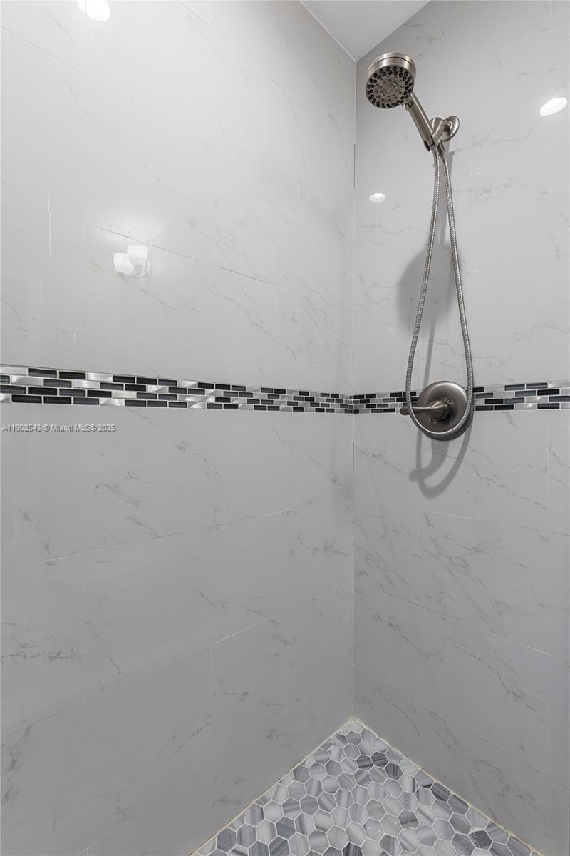 CHAPEL TRAIL II - Residential