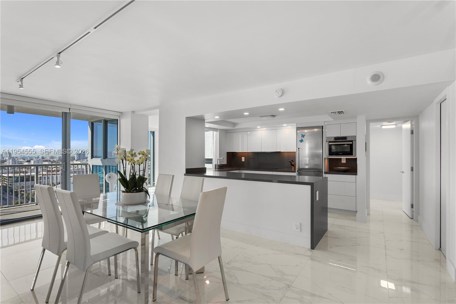 MIRASOL OCEAN TOWERS COND - Residential